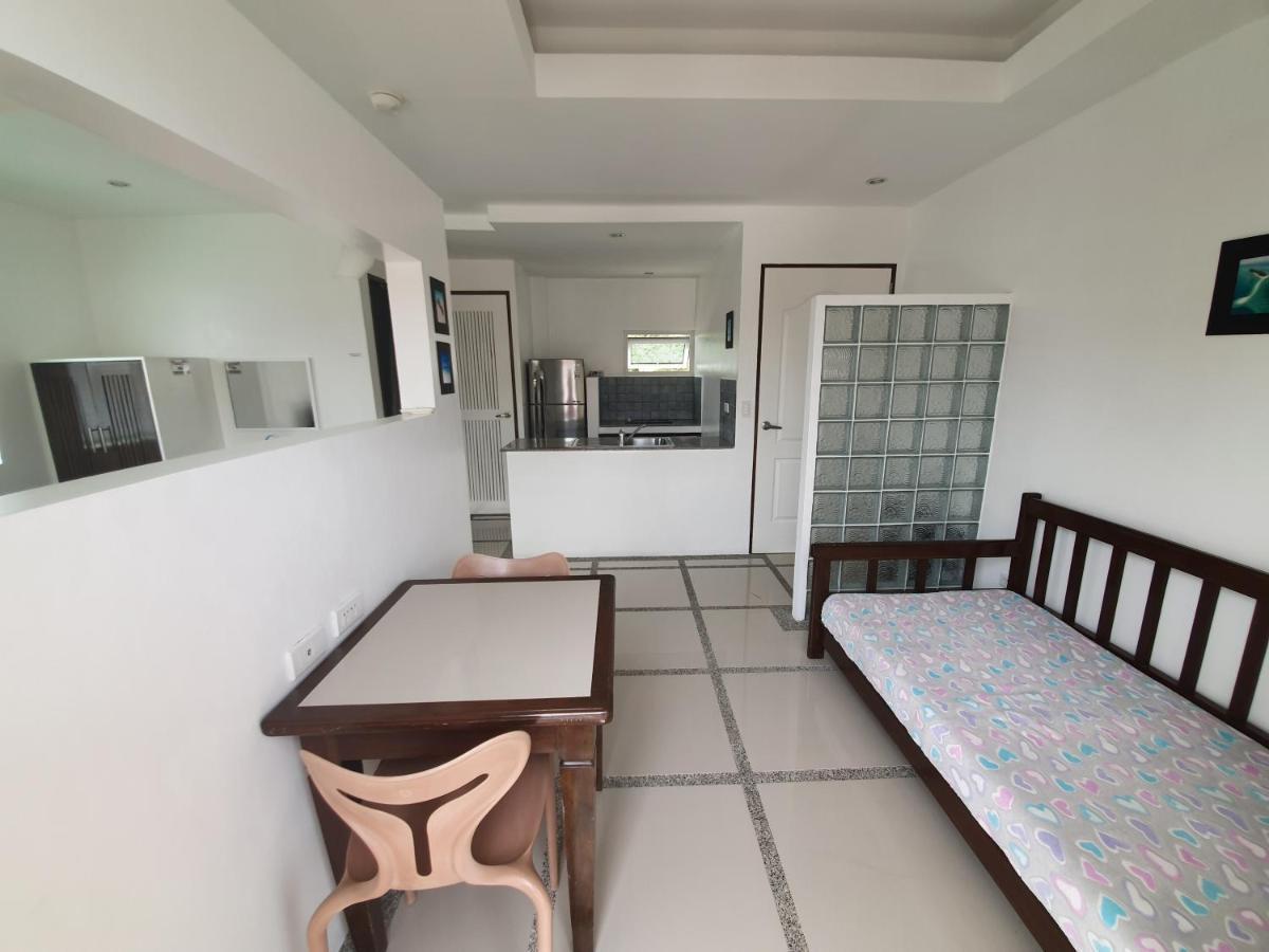 Balabag  Clubboracay Apartelle מראה חיצוני תמונה