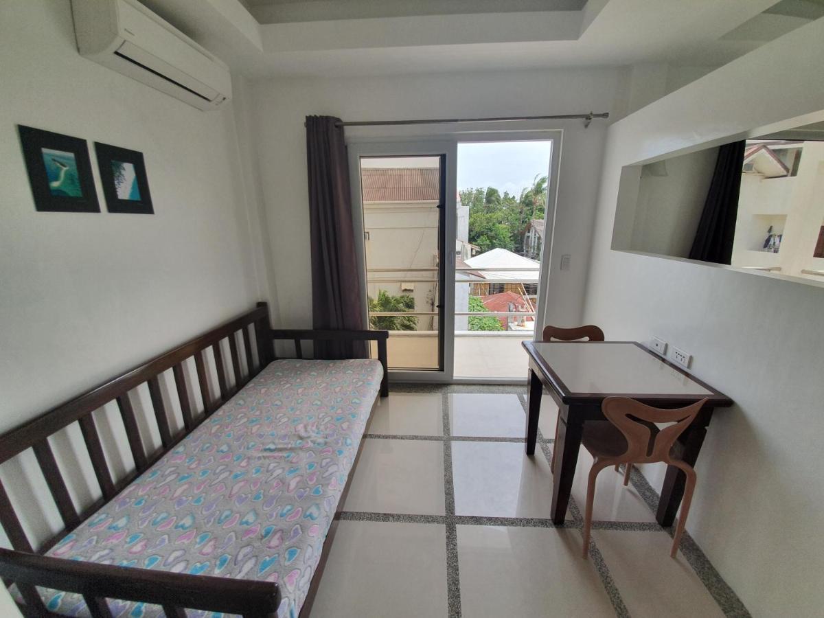Balabag  Clubboracay Apartelle מראה חיצוני תמונה