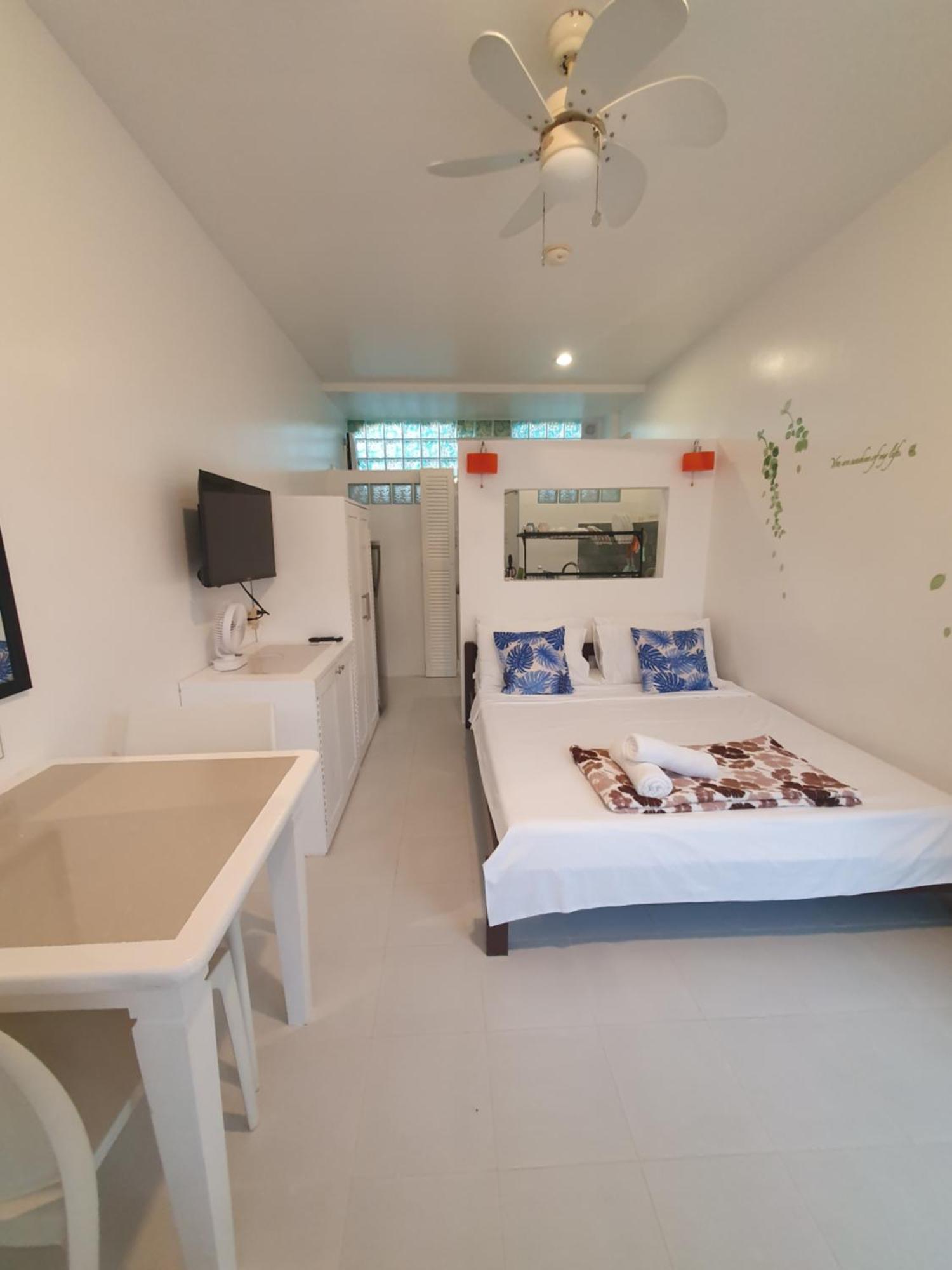 Balabag  Clubboracay Apartelle מראה חיצוני תמונה