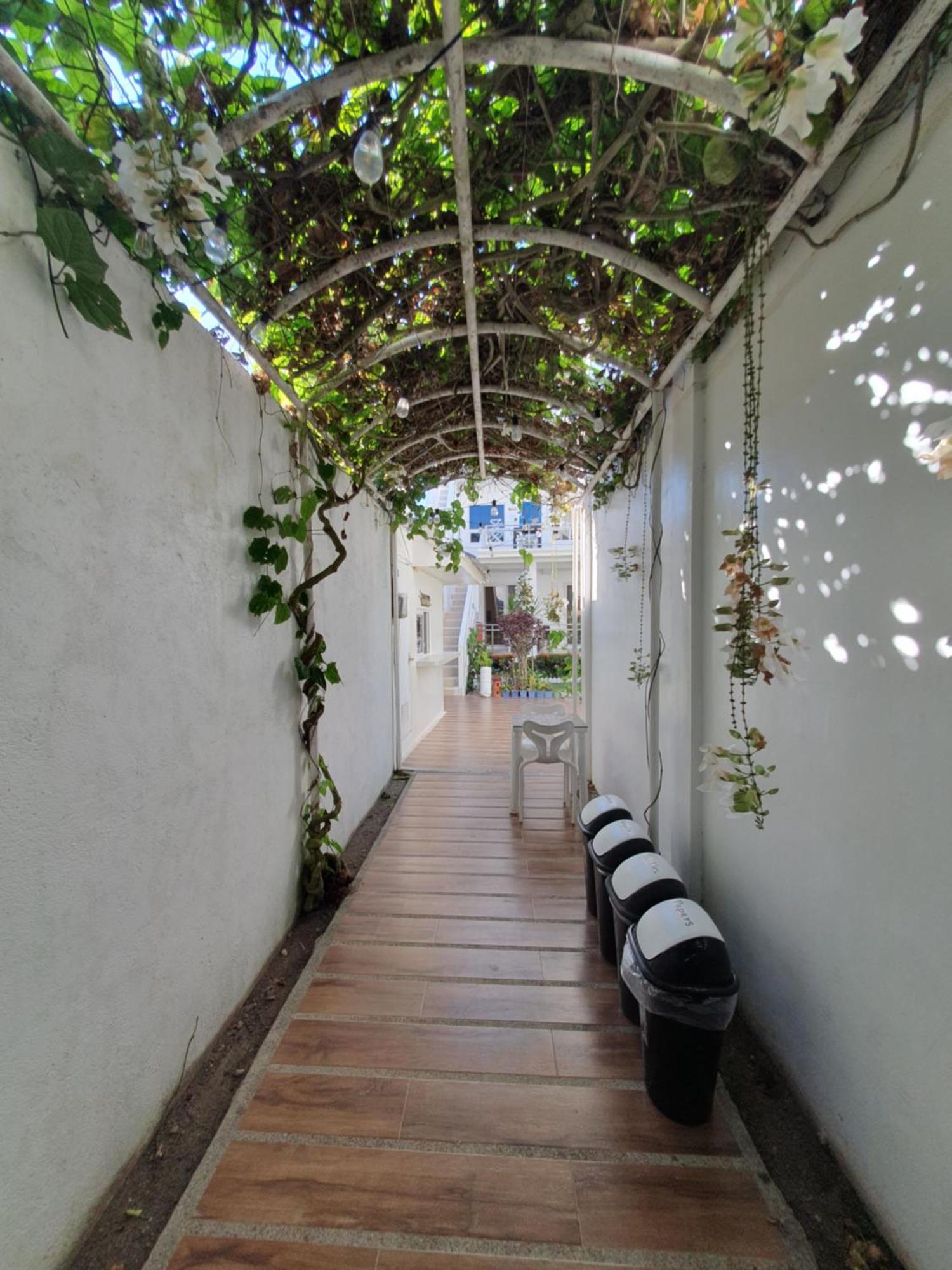 Balabag  Clubboracay Apartelle מראה חיצוני תמונה