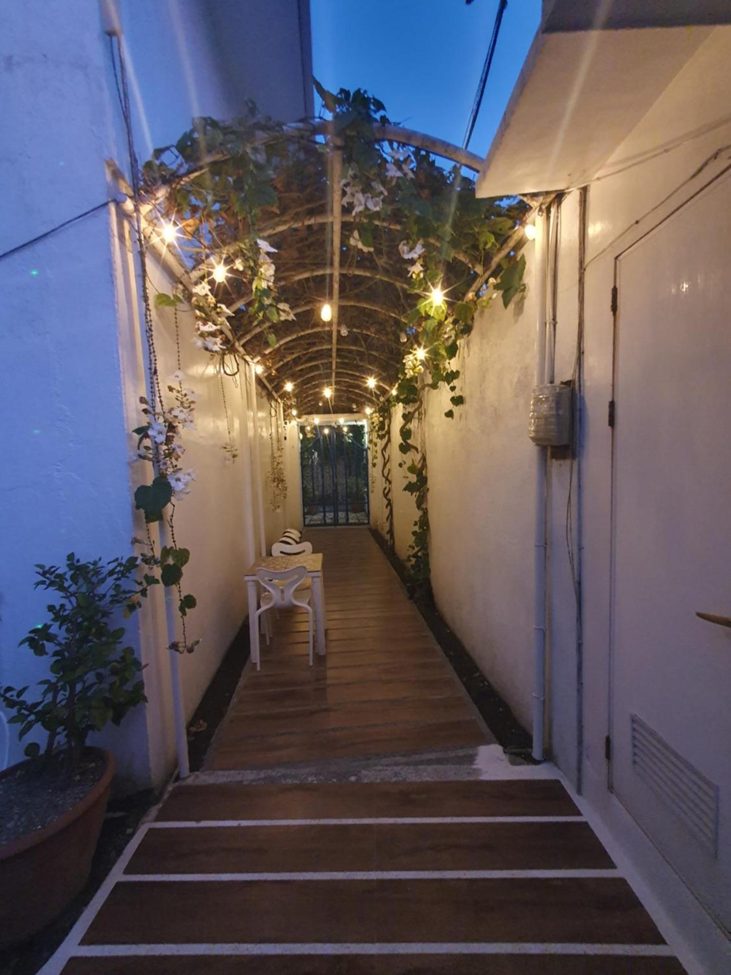 Balabag  Clubboracay Apartelle מראה חיצוני תמונה