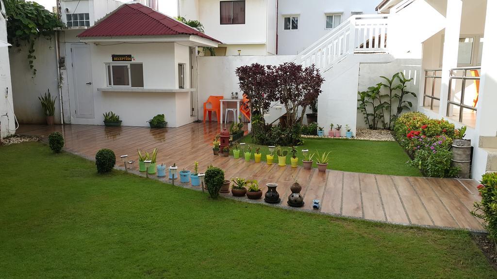 Balabag  Clubboracay Apartelle מראה חיצוני תמונה